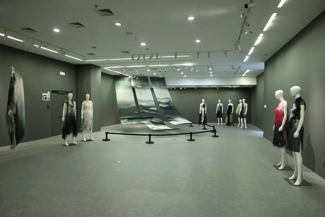 说明: 图片 说明: 图片