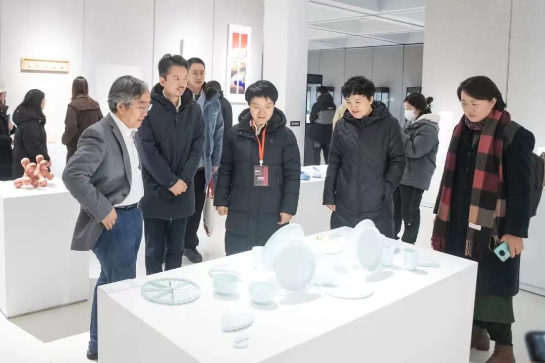 说明: 图片 说明: 图片