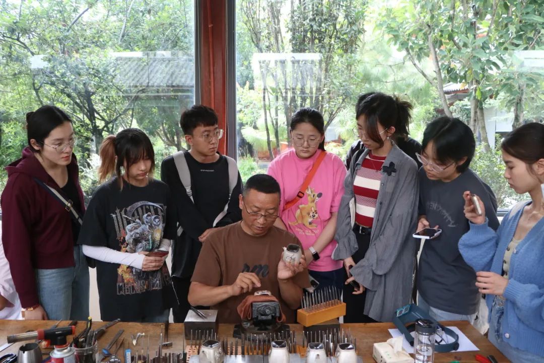 说明: 图片 说明: 图片